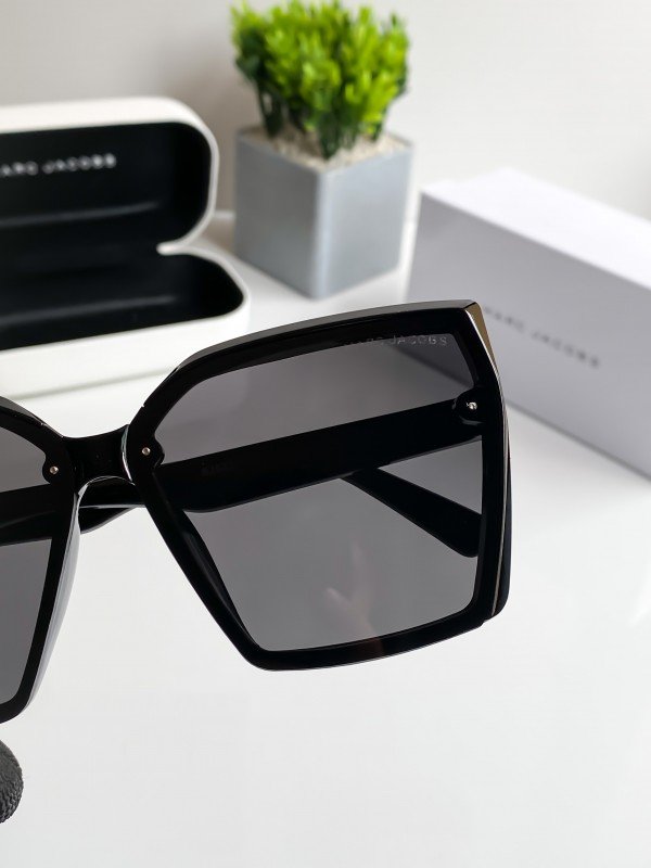 Marc Jacobs 5003 - Image 3