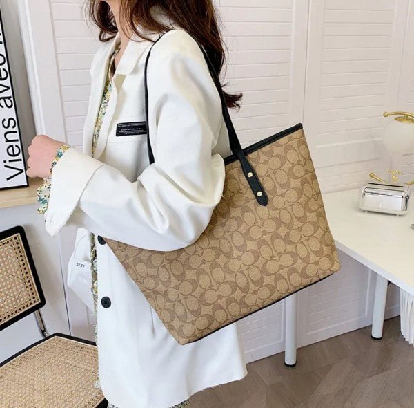 Branded Signature City Tote Bag With Box Edition (CH-1152)