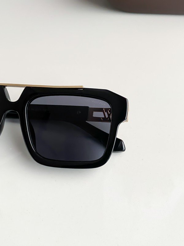 Louis Vuitton 121B Gold Sunglasses - Image 2