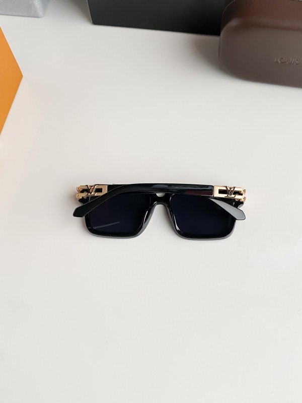 Louis Vuitton 121B Gold Sunglasses - Image 3