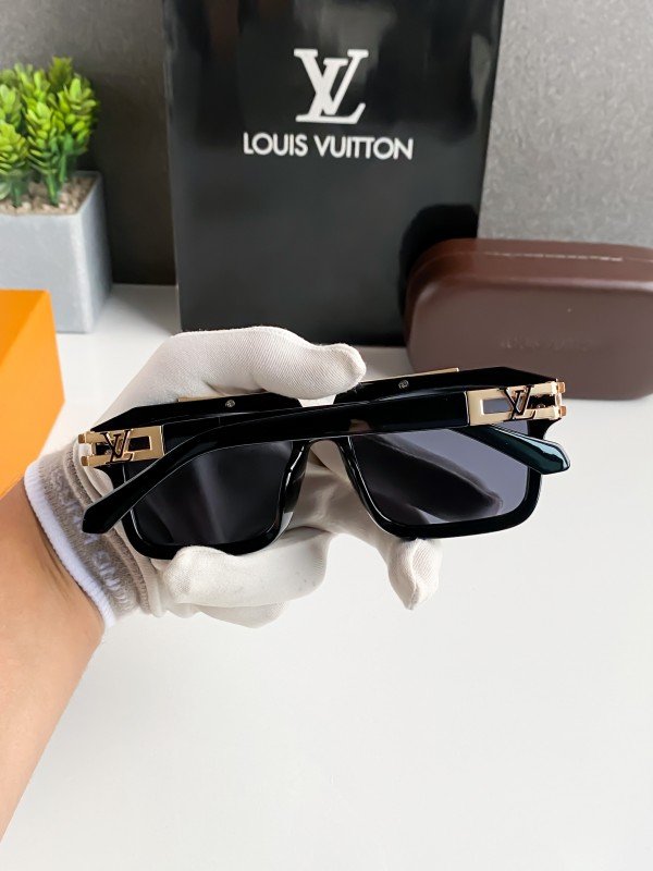 Louis Vuitton 121B Gold Sunglasses - Image 5