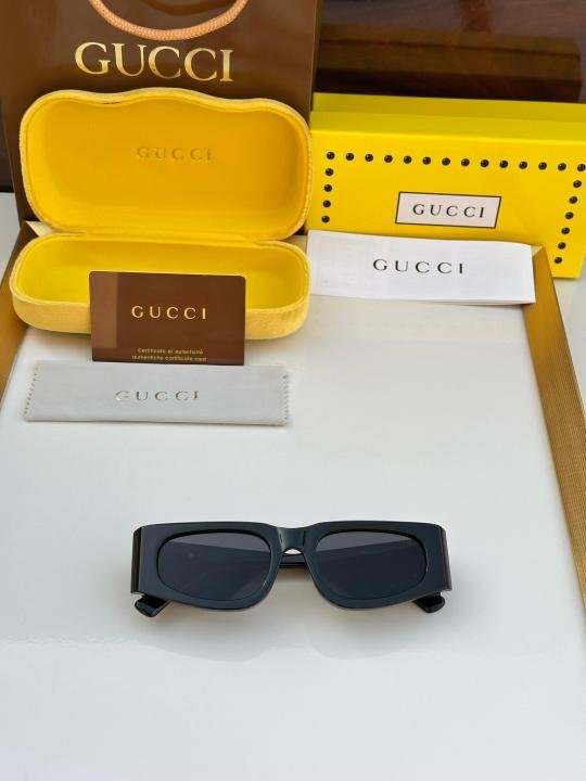 Gucci 118 Sunglasses - Image 2