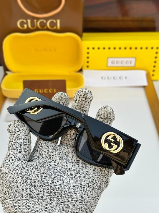 Gucci 118 Sunglasses - Image 4