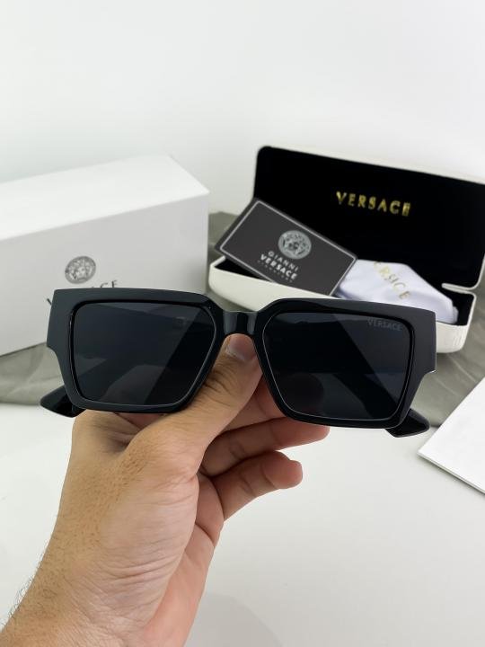 Versace Black 4461 Sunglasses - Image 3