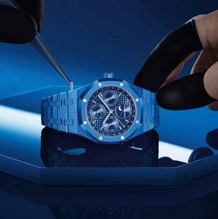 Audemars Piguet AP Royal Oak Dark blue Chronograph Metal - Image 4